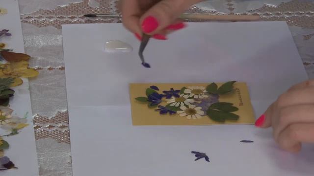 Открытка с сухоцветами. Мастер-класс смотреть онлайн