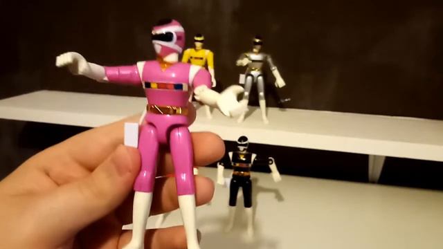 Power Rangers In Space 4 Inch Galaxy Glider Figures & Silver Galaxy Cycle Review смотреть онлайн