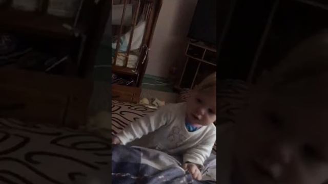 Малышка четко знает...что она хочет !!!! Родители это только начало... смотреть онлайн