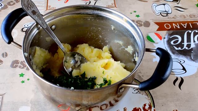 Из картошки готовлю вкусные котлеты с начинкой из колбасы – вкусно и оригинально! смотреть онлайн