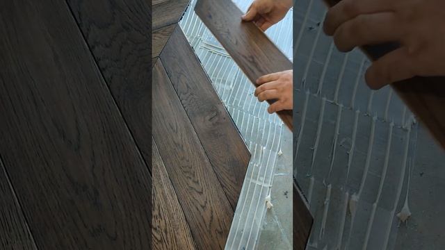 Монтируем французскую елочку нашего производства. Параметры 120*14*500 мм., покрытие масло воск