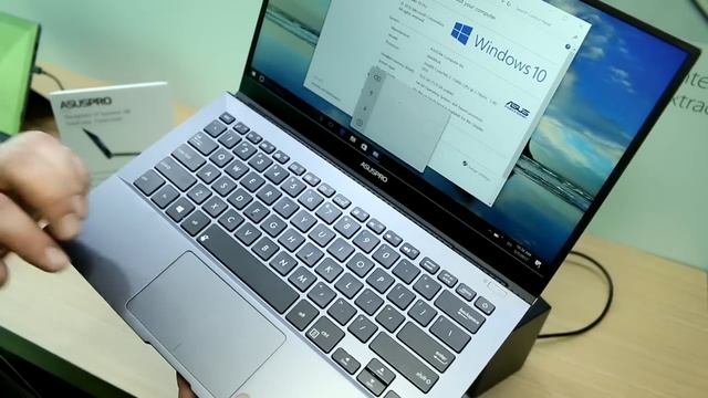 ASUS Pro B9440 Business-Notebook im Hands-on смотреть онлайн