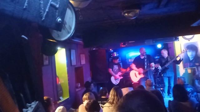 Спокойная ночь клуб Котельная Камчатка Питер группа ЧБ группа Кино песня Виктора Цоя смотреть онлайн