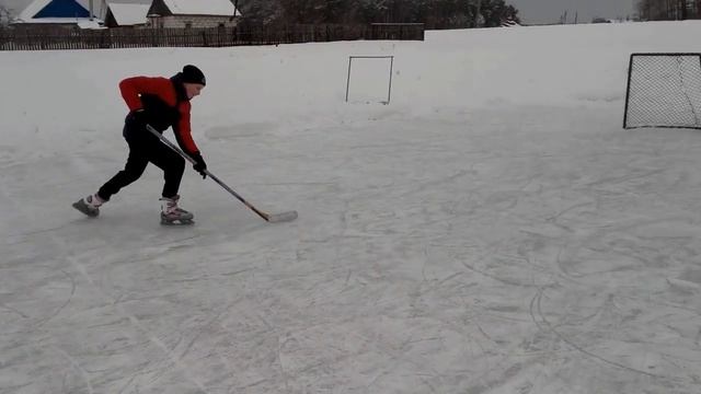 Хоккей! Буллиты и простые броски с места) тренируемся :D