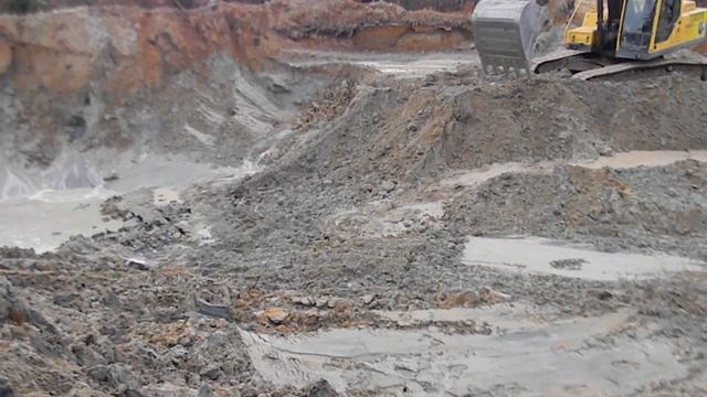 Углубление пруда.