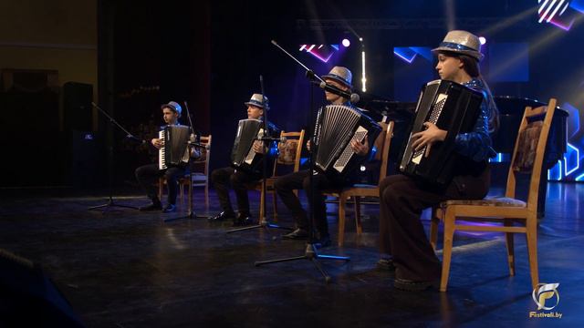 Ансамбль "Акварель" гимназия №10 г. Минска, Руководитель Гойдь Марина Ивановна. смотреть онлайн