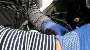 Замена жидкости ГУР Форд Транзит 2.4-2-2.

#заменажилкостигур#фордтранзит2.2-2.4#fordtransit2.2-2.4