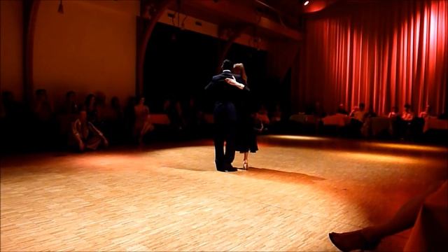 BRUSSEL (3/4) Pugliese - Mariano y Cosima - Tango Improvisation смотреть онлайн