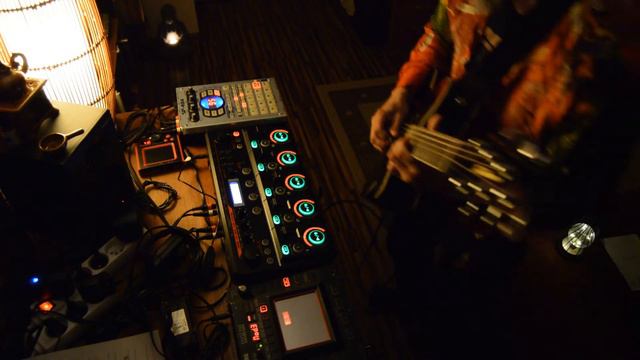 HOUSES ON A BEACH : Live Ambience смотреть онлайн