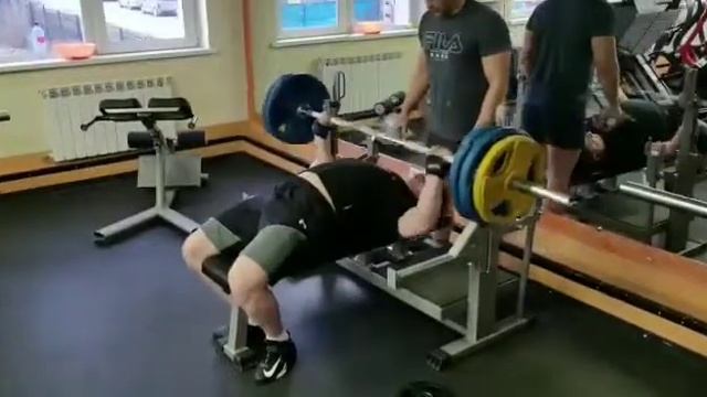 жим лежа 130 3 по 3 смотреть онлайн