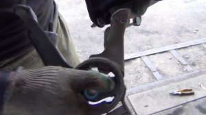 Вибрация в салоне -Замена подушки двигателя toyota allion 240