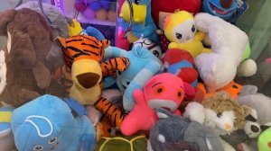 ВЫИГРАЛ ОЧЕНЬ МНОГО ИГРУШЕК В ХВАТАЙКУ