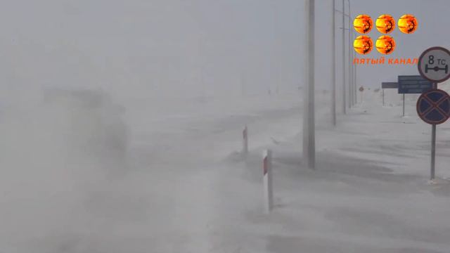 На дорогах области 78 снегозаносимых участков. смотреть онлайн