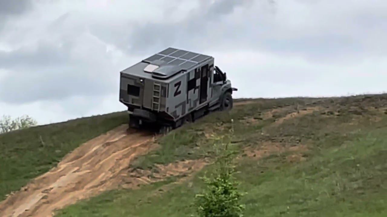 ГАЗ «Садко Next» - попытка крутого подъема без включения пониженной передачи смотреть онлайн