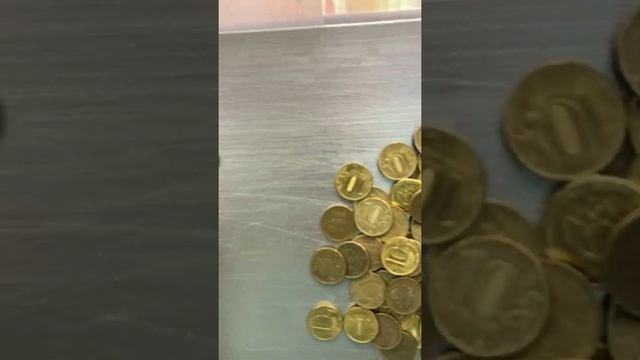 Рубль в Бумаге в Автомате с Жвачкой смотреть онлайн
