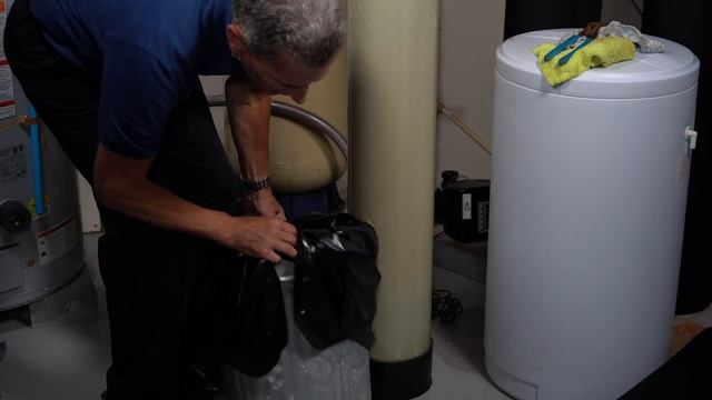 WATER SOFTENER RESIN or Media REPLACEMENT смотреть онлайн