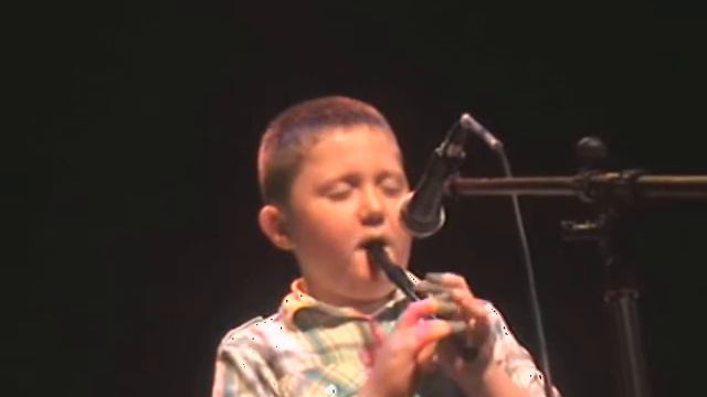 Jamie McCormack plays the whistle in Tipps Got Talent смотреть онлайн