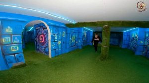 Дети и Машина. Дети играют в полицейских и прячутся от охраны. Манкиту