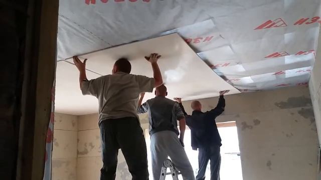 Каркасный дом 11х13 м. Часть 7: Устройство потолков гипсостружечной плитой. смотреть онлайн