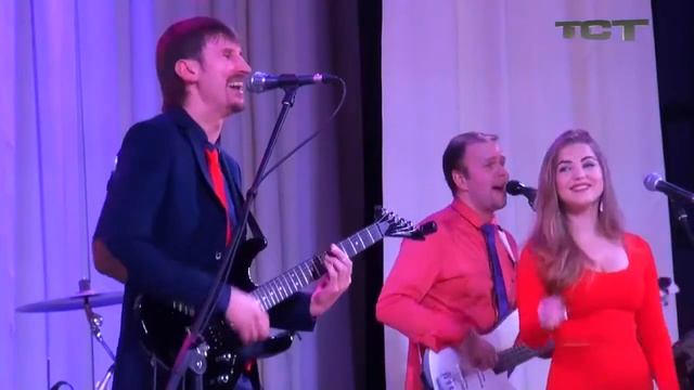 Кавер-группа "7 ПЯТНИЦ" Кемерово. Выступление в г. Тайга День учителя смотреть онлайн