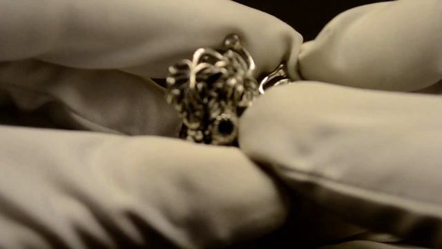 Золотые женские серьги Виноградная лоза с сапфиром на заказ смотреть онлайн