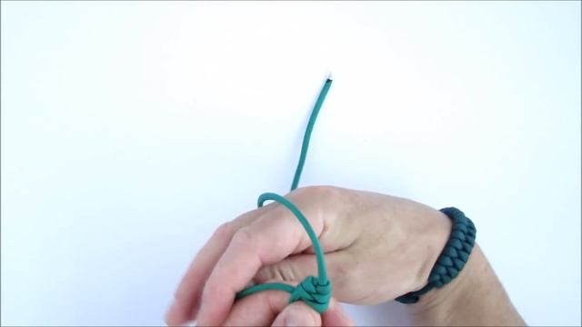 How to Make a "Rastaclat Style" Fishtail Paracord Survival Bracelet-Single Strand Mad Max Closure смотреть онлайн