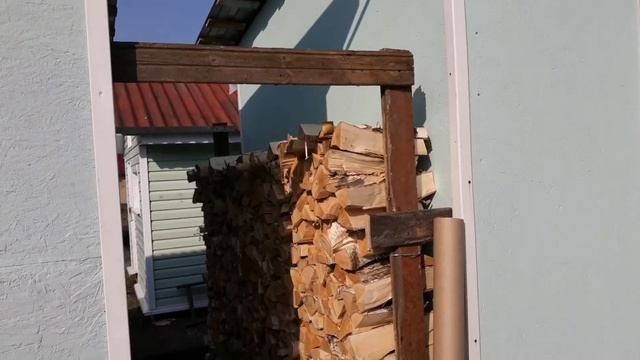 Залили плиту. Приняли материалы под цоколь. смотреть онлайн