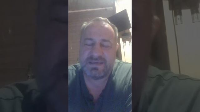 Брук Ветер читает стихотворение Александра Гаммера "Солнце снова взойдёт на востоке" смотреть онлайн