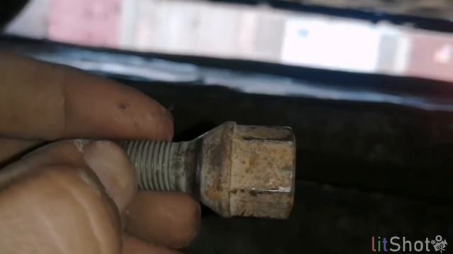 Как подтянуть рулевую рейку на Opel Astra J ?