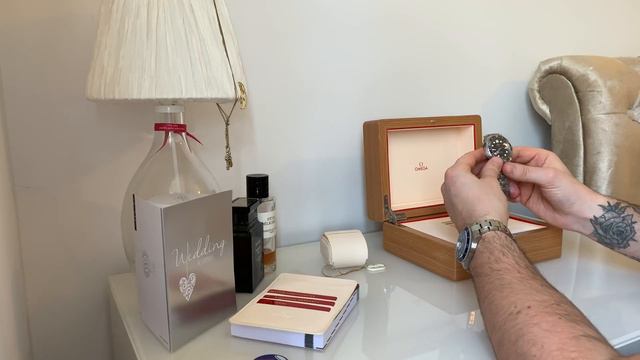 Unboxing an Omega Seamaster 300 Professional. And why I didn’t buy a Rolex Submariner or a Tudor смотреть онлайн
