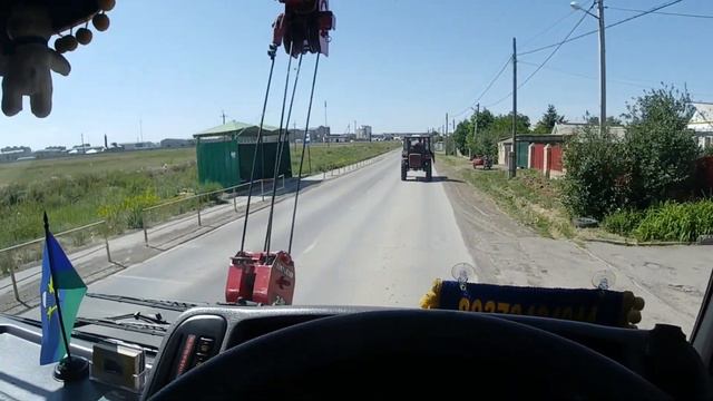 День начинается с работы у кота базилио,а далее по магазинам. смотреть онлайн