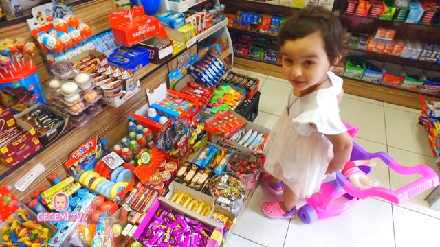 Renk Kukuli Tinkysiyle Birlikte Ozmo Cornet Toybox ve Sürpriz Yumurta Almaya Gitti