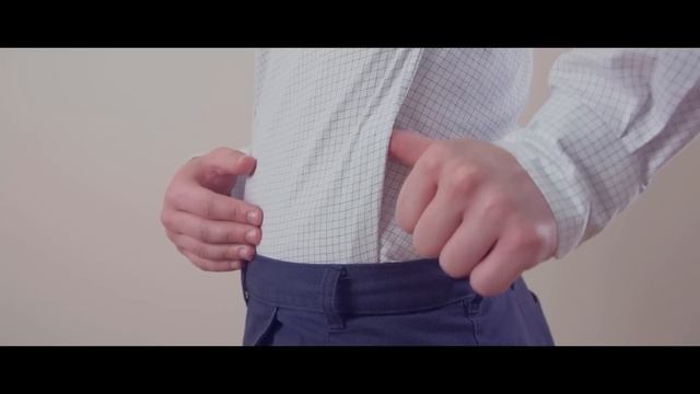 4 Secrets To Keeping Your Shirt Tucked In ALL DAY | How To Tuck Your Shirts So They STAY смотреть онлайн