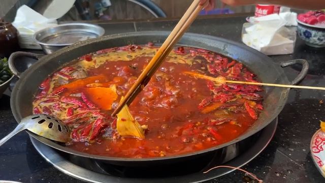 Китаянка Угостила Свиным Нёбом!? Самая Острая Еда в Китае! АВТОДОМ#33 смотреть онлайн