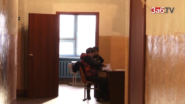 Подрядчик устроил ученикам смоленской школы вынужденные каникулы смотреть онлайн