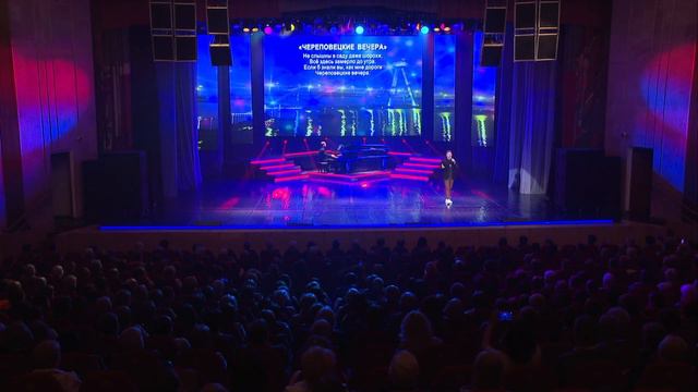 Караоке на 1000 человек под фортепиано! Поет весь зал. смотреть онлайн
