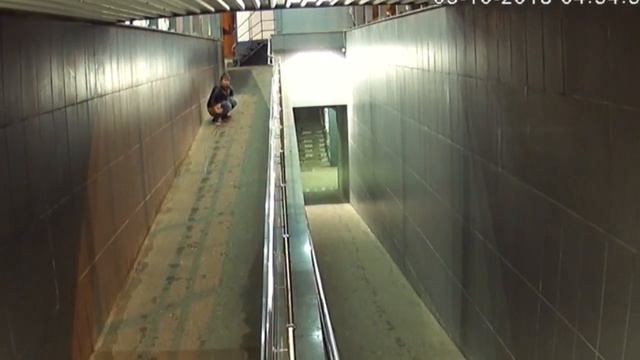 Одинцовские подземные переходы и остановки. Пьяньчужка, драчунья и просто красавица...