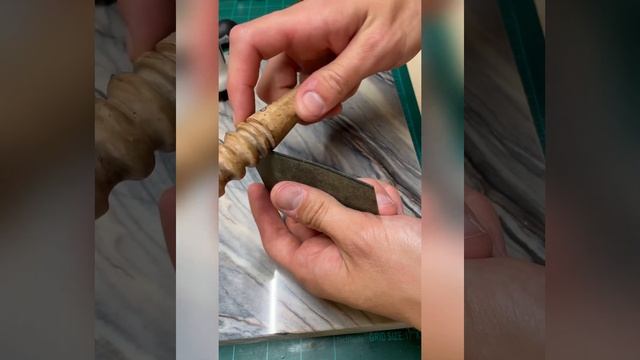 Handcrafting an Ostrich Leather Bi-fold | ASMR смотреть онлайн