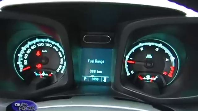 Toyota Hilux vs Chevrolet Colorado - Head 2 Head смотреть онлайн
