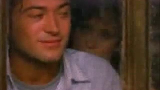 Эдуард АСАДОВ - НЕ ПРИВЫКАЙТЕ НИКОГДА К ЛЮБВИ смотреть онлайн