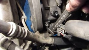 ФОРД ФОКУС замена трубки ГУР. Штуцер обязательно новый.