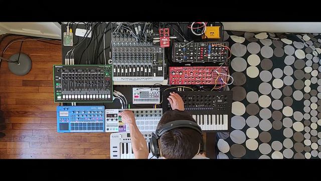 Progressive Jam Session #1 - Neutron, Model D, Minilogue XD, TR8, Electribe 2, Volca Sample смотреть онлайн
