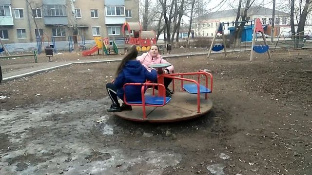 Из за чего же спор?; Что случись?! смотреть онлайн