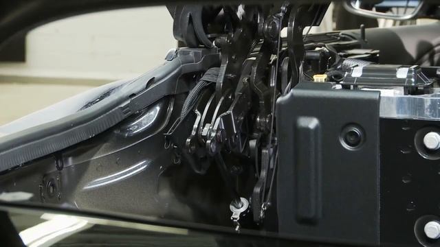 Removing the Folding Top on Opel Cascada смотреть онлайн