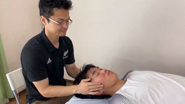 How lymphatic drainage affects tight neck (English) смотреть онлайн