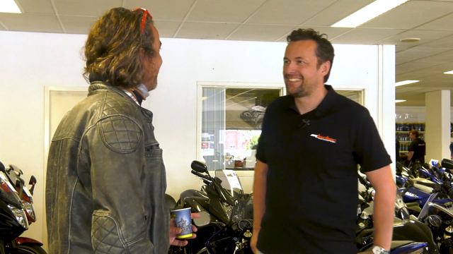 Op bezoek bij Motorsport Barbier Havelte смотреть онлайн