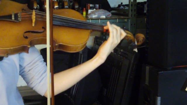 A Czechoslovakian Factory Violin смотреть онлайн