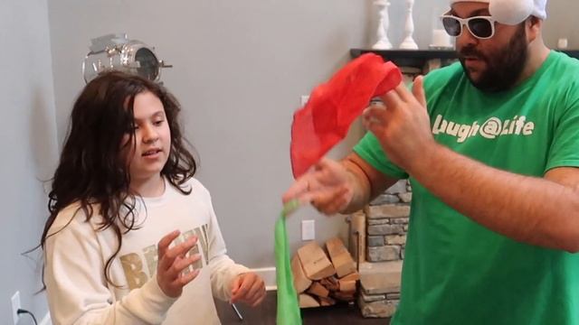 7 CHRISTMAS Magic Tricks YOU CAN DO! смотреть онлайн