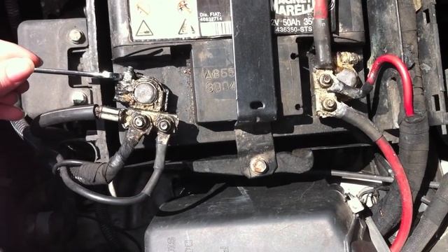 Fiat Punto II Airbag isolation switch fault and its fix смотреть онлайн