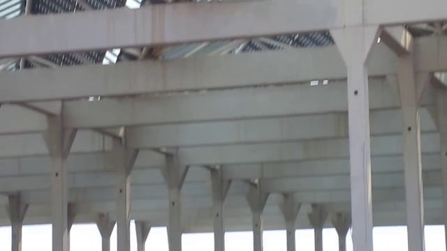 Instalacion paneles solares fotovoltaicos en el Forum de Barcelona смотреть онлайн
